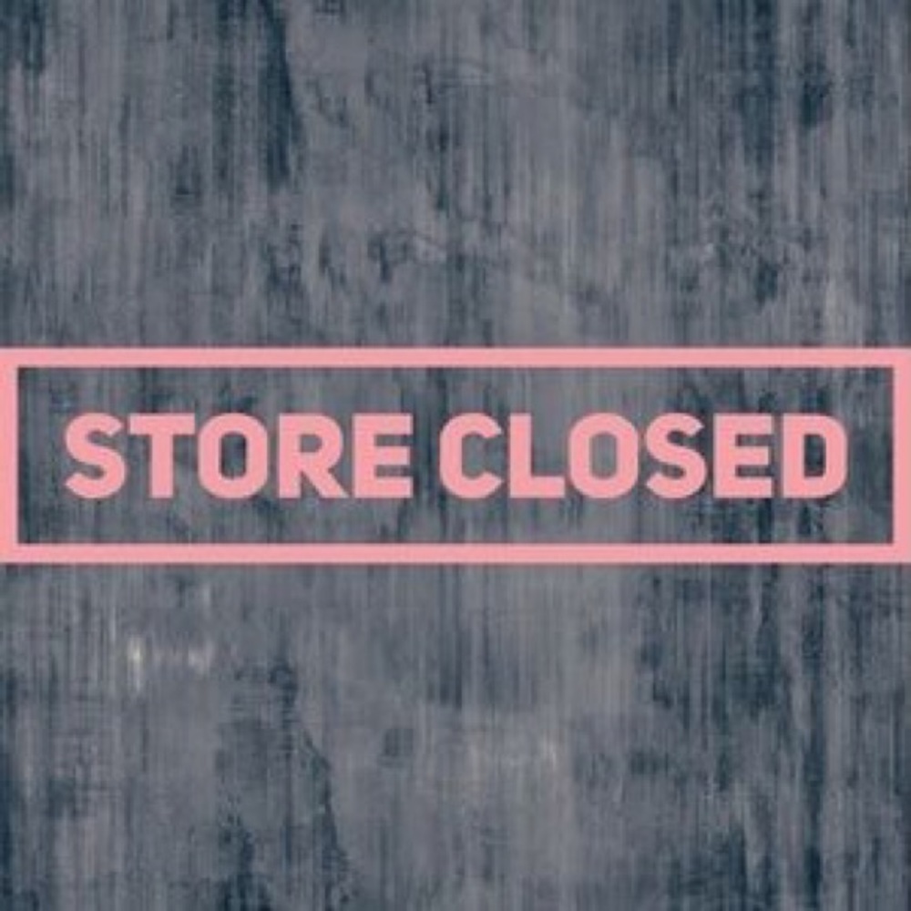 CLOSET CLOSING.